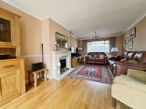 Lounge- click for photo gallery